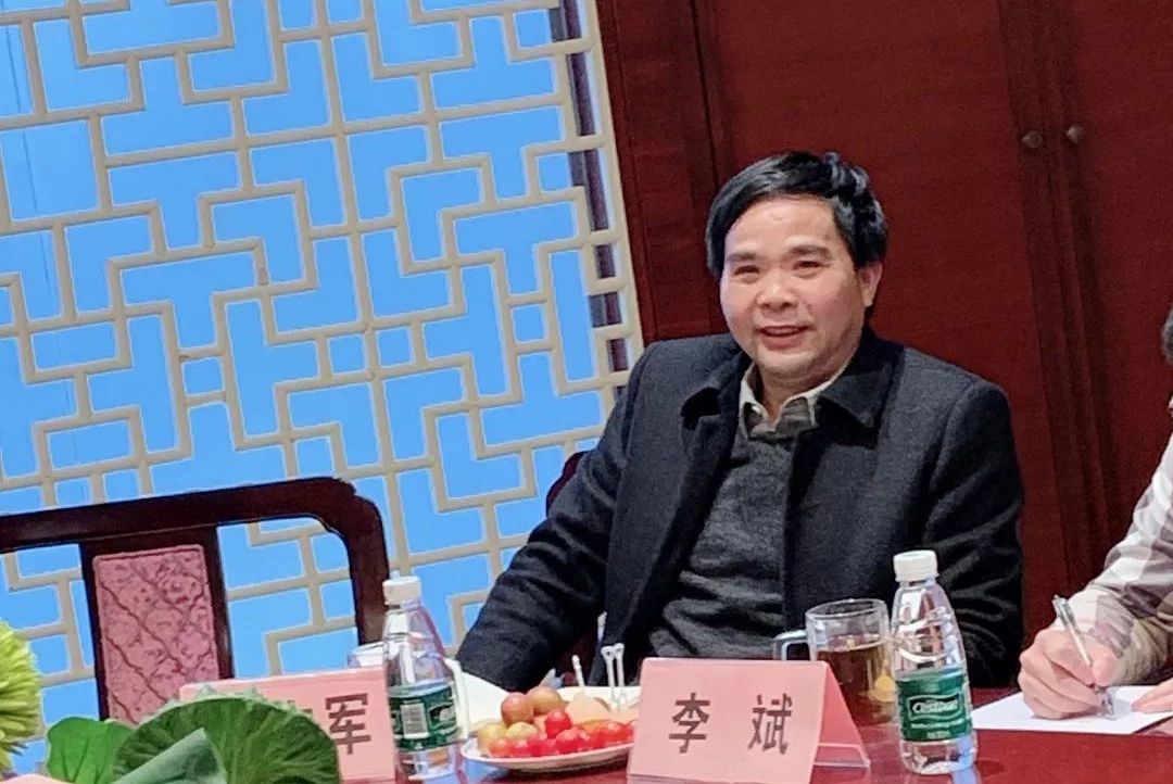 6：佘向军.jpg
